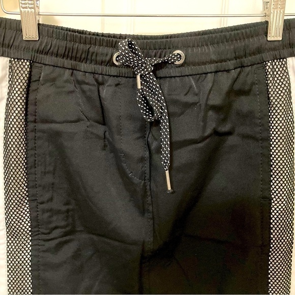 MARC CAIN ATHLETIC BLACK and WHITE SKIRT - Size Small - Picture 3 of 10